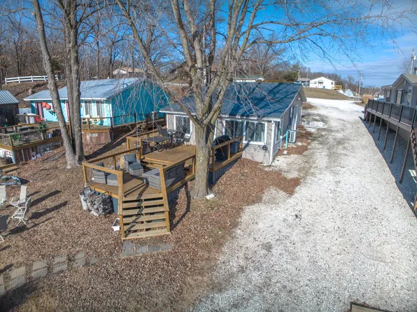 425 W Shore Dr, Cairo, MO 65239