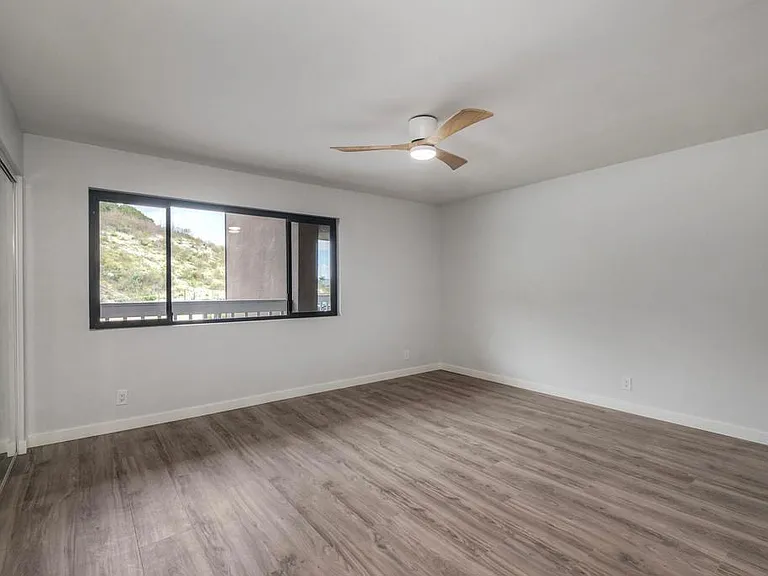4705 Marina Dr #10 — Photo 11