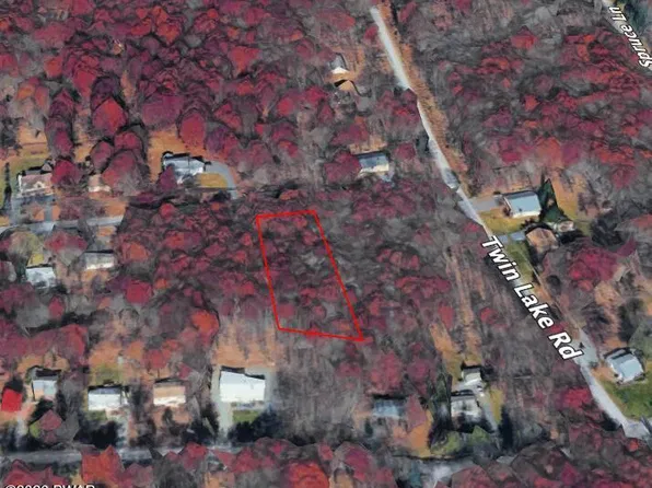 Fox Hill Rd, Albrightsville, PA 18210