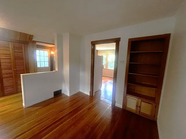 3 bed, 2008 sqft, $2,000 — Photo 4