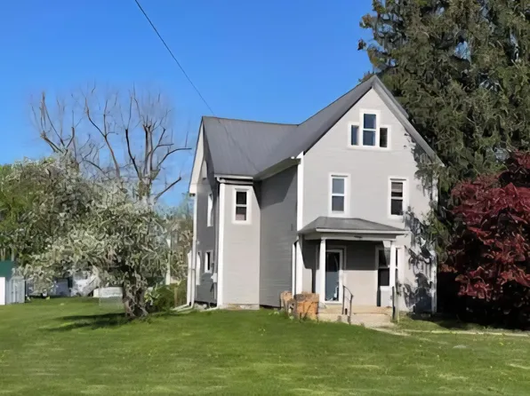 292 N 8th St, Mifflinburg, PA 17844