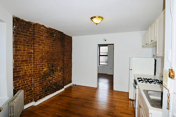 Rented by Corcoran | media 21