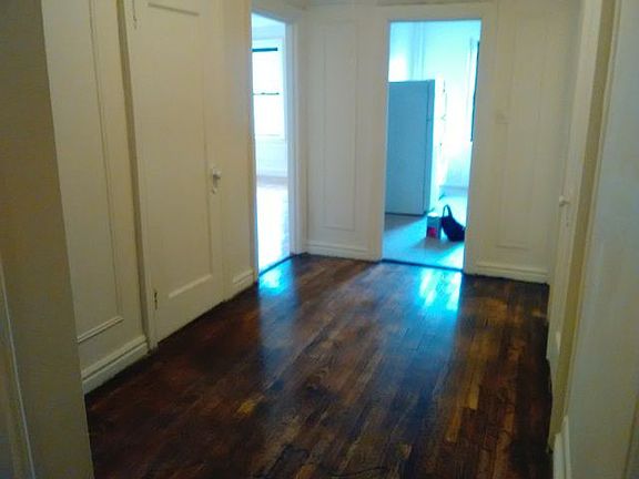 3rd image of 655 E 233rd St APT D11
