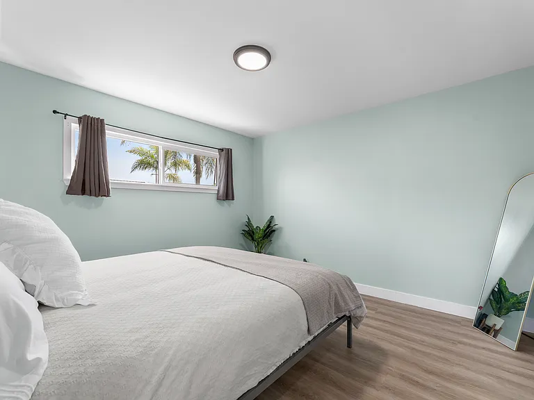 820 S Velare St — Photo 7