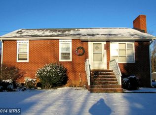 398 Truslow Rd, Fredericksburg, VA 22405