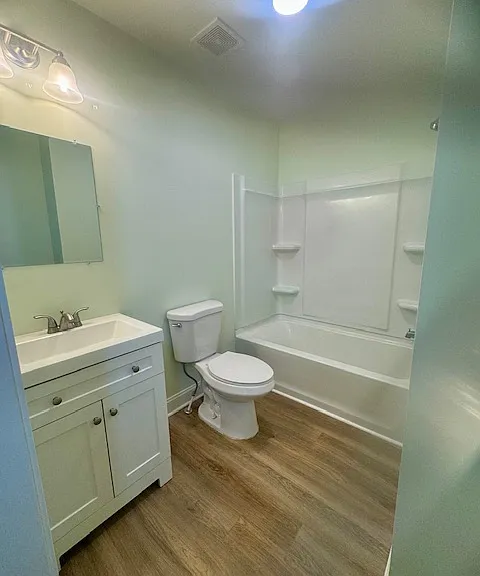 153 S Broad St E — Photo 5