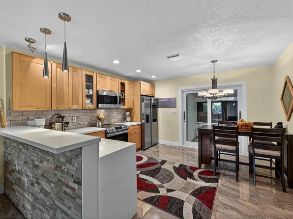 2115 NE 15th Avenue, Wilton Manors, FL 33305