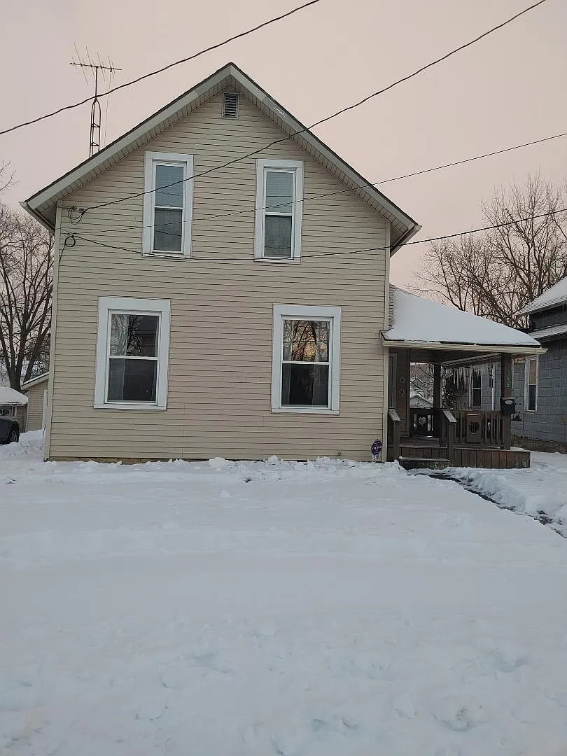 348 Cherry St photo 1