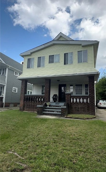 1st image of 3027 E 126th St