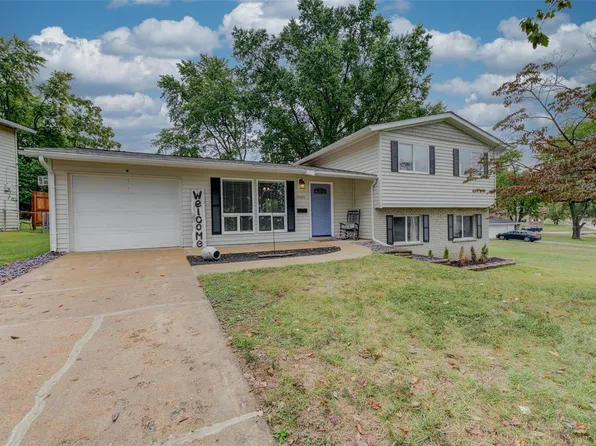 10991 Margatehall Dr, Bridgeton, MO 63044