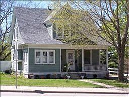 2nd image of 710 S Oak Ave