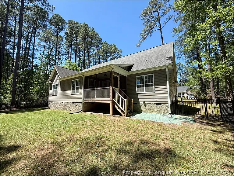 275 Maplewood Dr — Photo 21