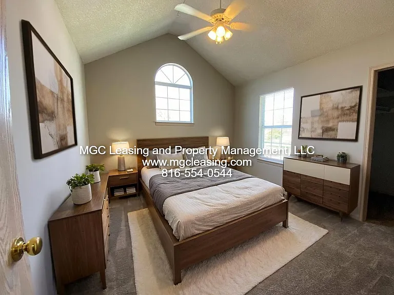 1009 Garden Dr — Photo 6