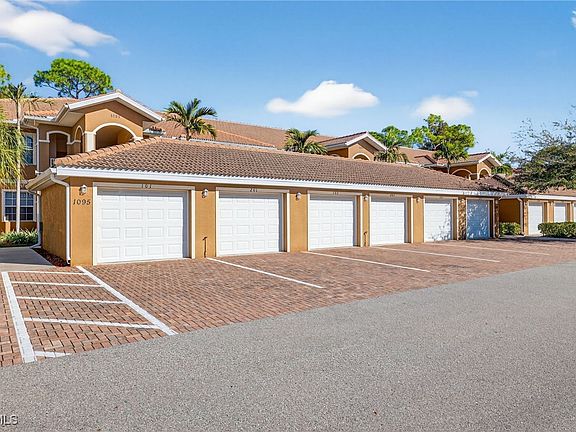 3rd image of 1095 Winding Pines Cir Unit 201