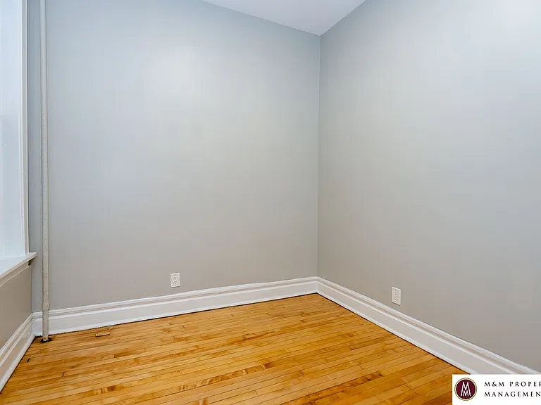 1204 Lexington — Photo 14