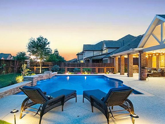 3rd image of 10523 Grace Hollow Dr
