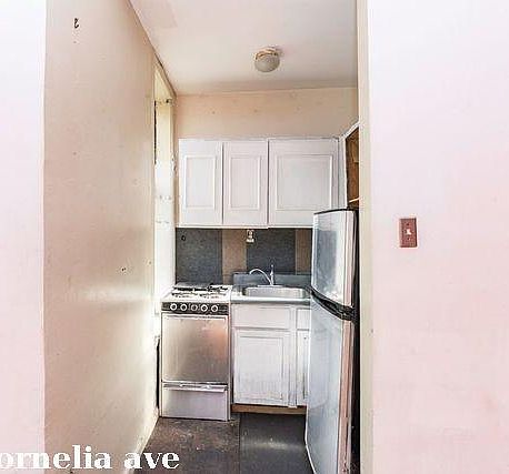 5th image of 730 W Cornelia Ave #624