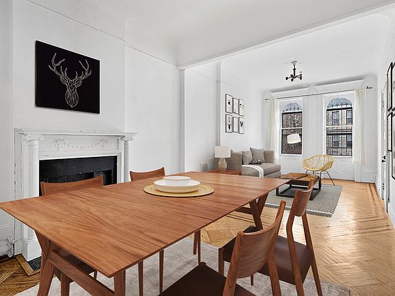 3rd image of 799 Lincoln Pl