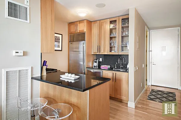 Rented by Halstead Real Estate | media 14