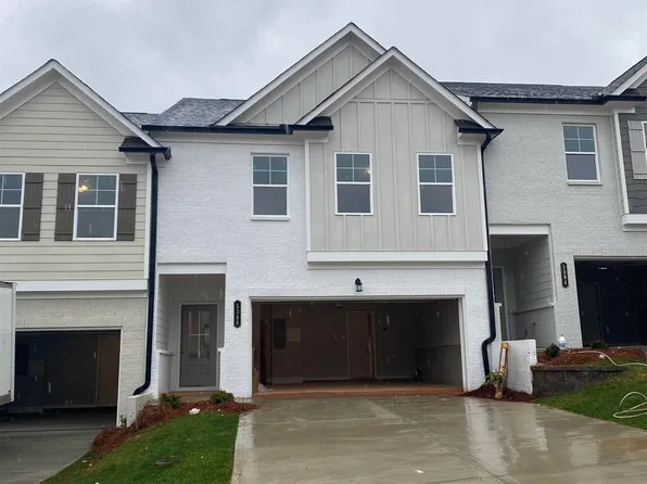 5388 Fox Hill Ln, Oakwood, GA 30566