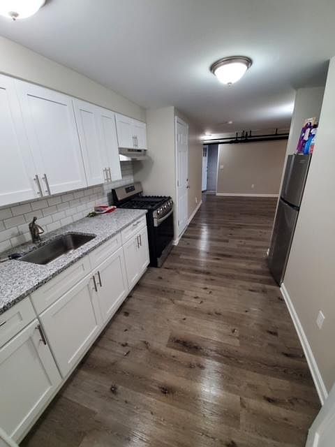 2nd image of 611 N Pearl St