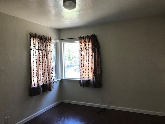 3rd image of 480 California St APT 1