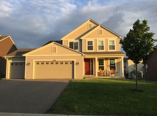 1276 Farmhouse Dr, Waconia, MN 55387