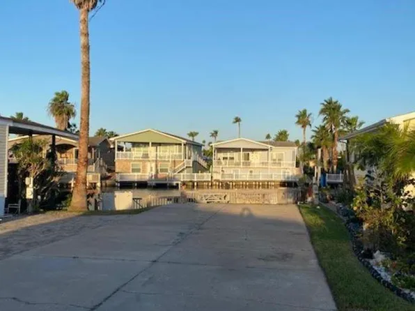 456 W Clam Cir, Port Isabel, TX 78578