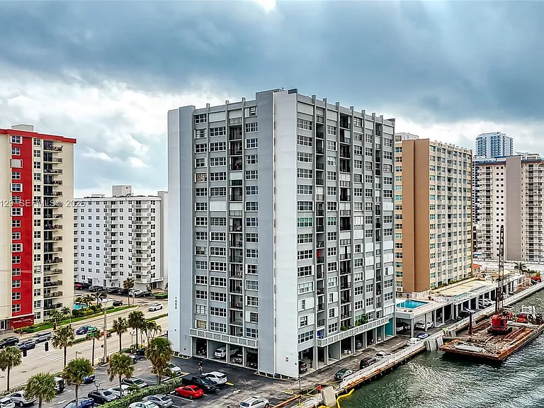 1400 S Ocean Dr #802 — Photo 39