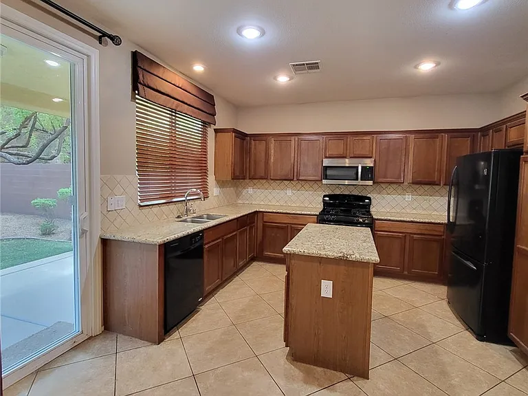 9091 Cloudy Mountain Pl — Photo 3