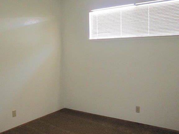 5th image of 1211 Juniper Dr APT B