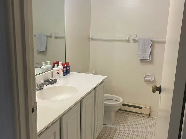 University Park Apartments near Cornell University — Photo 257
