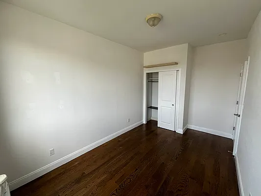 Rented by Celine Moradof-Nazarian, LREB | media 21