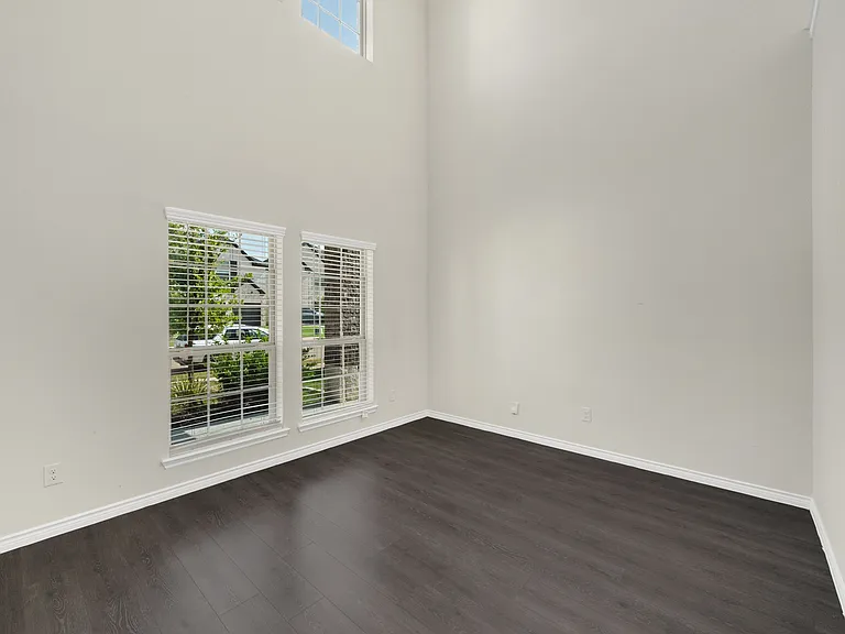 1117 Goldfinch Dr — Photo 18