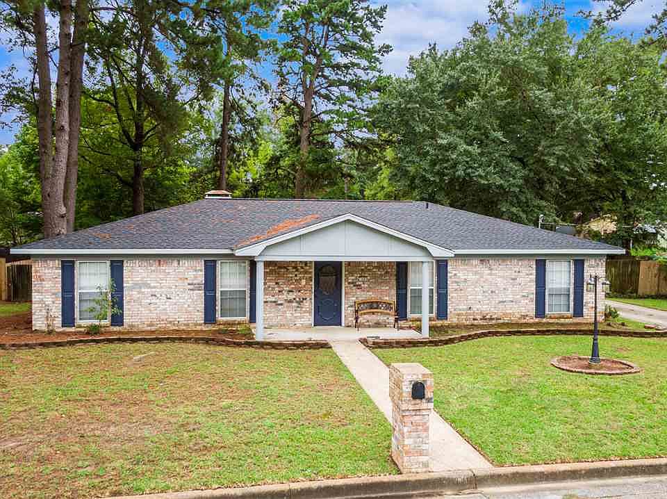 1st image of 700 Loraine Ct