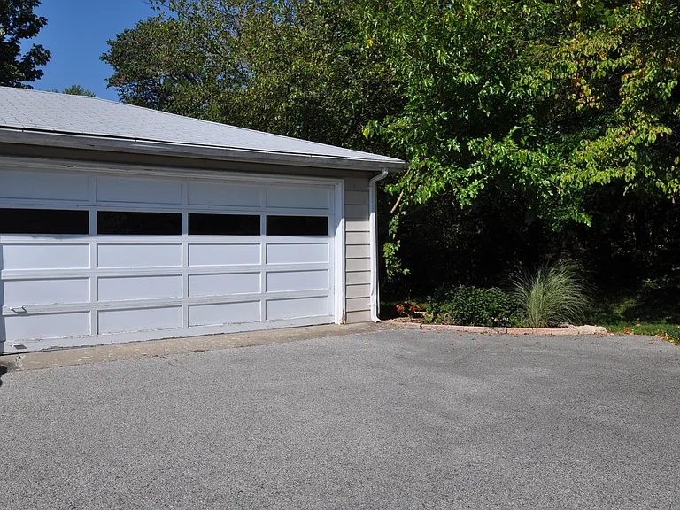 200A N Smith Rd #A — Photo 16