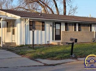 2016 SW 70th Ter #2016, Topeka, KS 66619