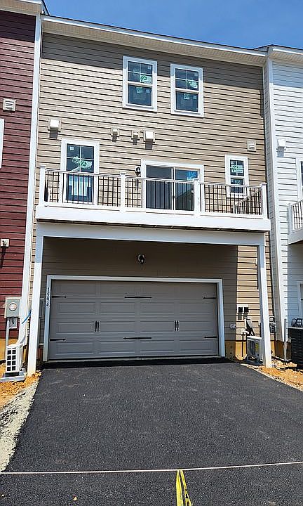 2nd image of 1594 Sandpiper Bay Loop