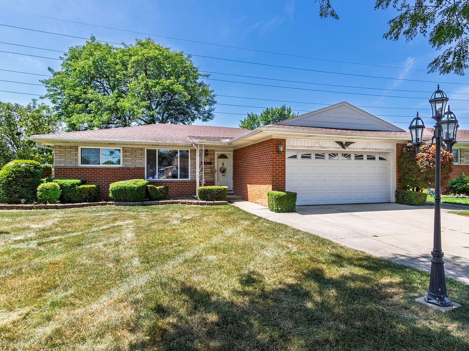 Nページ 27309 Huntington Dr, Warren, MI 48088 | Zillow