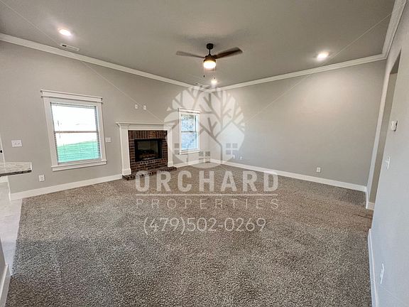 4th image of 14 E Loveland Loop