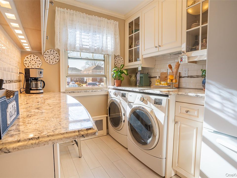 1st image of 252-42 60 Avenue #595