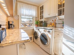 252-42 60 Avenue #595, Little Neck, NY 11362