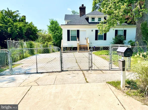 2202 Roslyn Ave, Baltimore, MD 21216