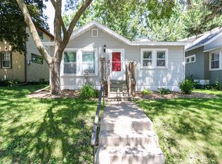 1447 Saint Clair Ave, Saint Paul, MN 55105