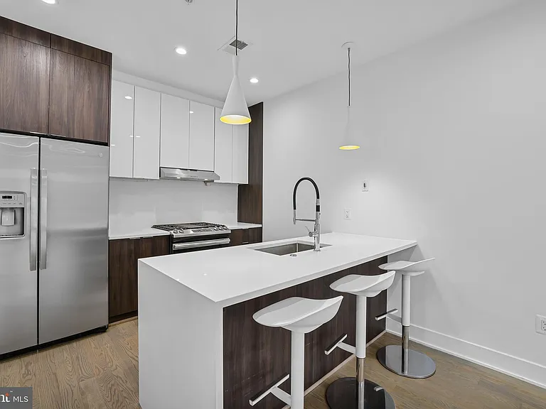 1220 Potomac Ave SE #3 — Photo 6