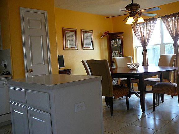 4th image of 2605 Redfish Dr