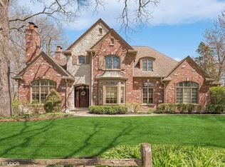 615 Maple Ave, Lake Bluff, IL 60044