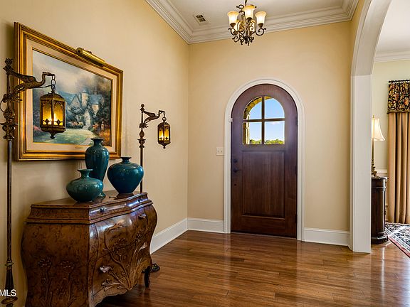 3rd image of 1901 Cottington Ln