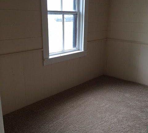 Small Bedroom / Large Walk In Closet / Office