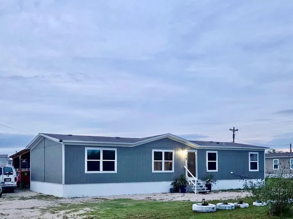 128 Ciervo St, Cedar Creek, TX 78612